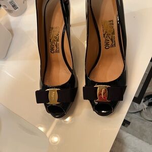 Salvatore Ferragamo Black Patent Leather Heels with Bow